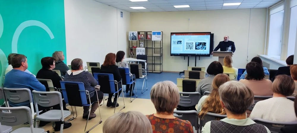 Состоялось заседание  круглого стола по вопросу "Профилактика вовлечения несовершеннолетних в деструктивные сообщества в сети Интернет"